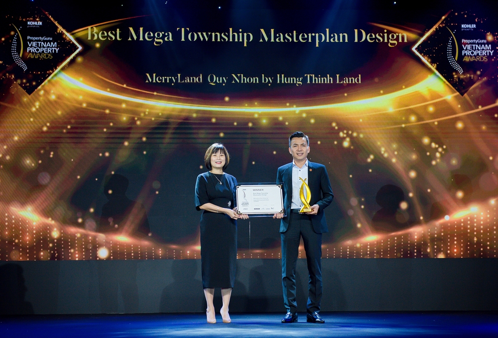 Ông Đặng Văn Vũ Duy – Đại diện Tập đoàn Hưng Thịnh nhận giải Best Mega Township Masterplan Design – Thiết kế tổng thể siêu đô thị tốt nhất dành cho MerryLand Quy Nhơn Ông Đặng Văn Vũ Duy – Đại diện Tập đoàn Hưng Thịnh nhận giải Best Mega Township Masterplan Design – Thiết kế tổng thể siêu đô thị tốt nhất dành cho MerryLand Quy Nhơn