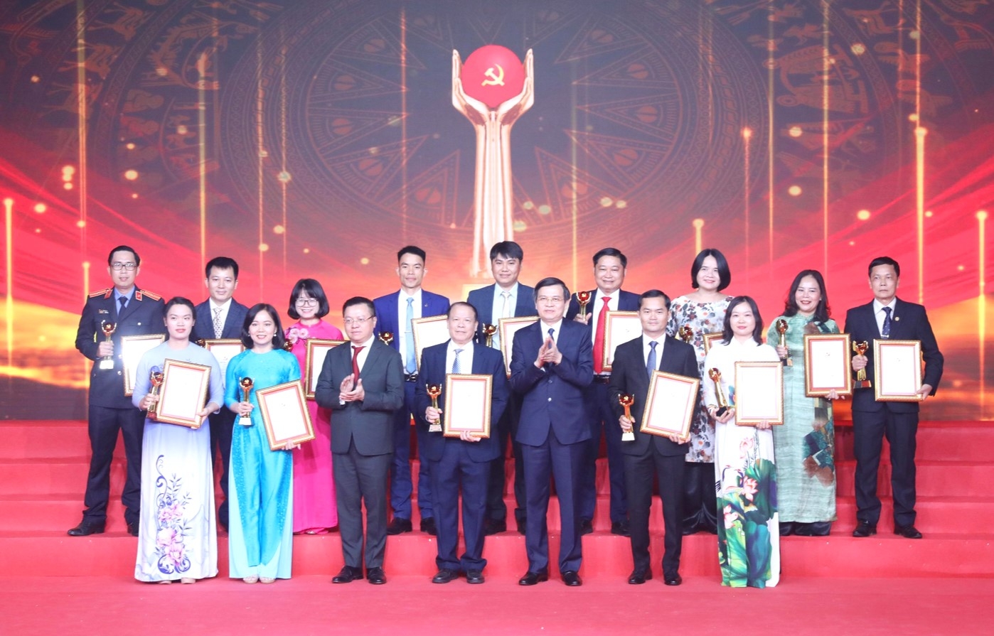 Bảo vệ nền tảng tư tưởng của Đảng thông qua các cuộc thi Bảo vệ nền tảng tư tưởng của Đảng thông qua các cuộc thi