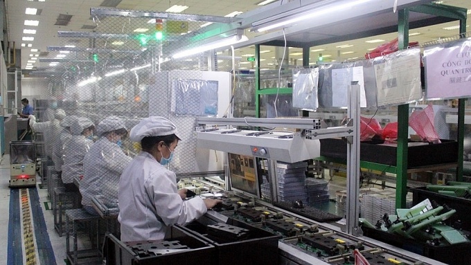 Lao động sản xuất công nghiệp tăng 10,2%