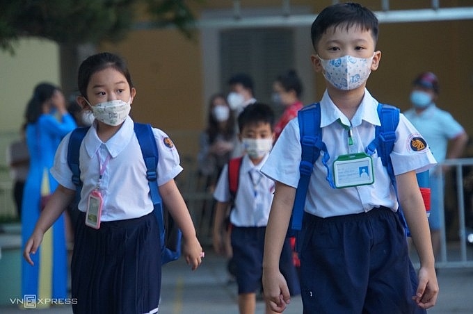 Giờ học của học sinh, vấn đề không của riêng ai Giờ học của học sinh, vấn đề không của riêng ai