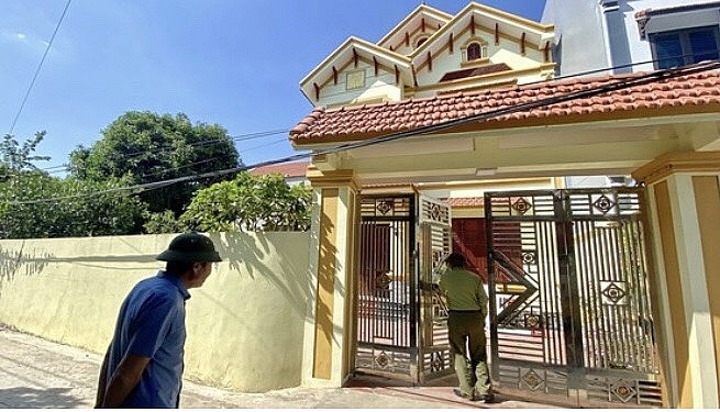 Ba con đốt mẹ mình: não nề chữ hiếu!