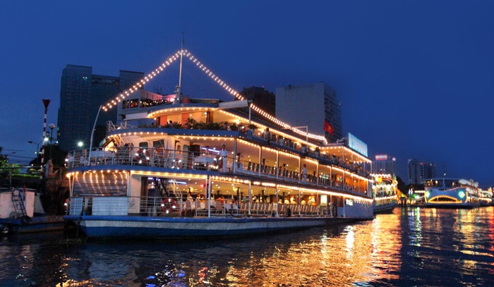 Phát triển dịch vụ kinh tế đêm tại TP.HCM để “khơi mỏ vàng” bị bỏ quên