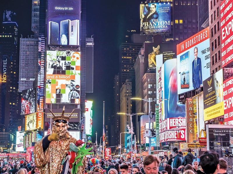 Bài 1: Kinh tế đêm - “Cửa sáng” cho ngành dịch vụ ở nước ta Bài 1: Kinh tế đêm - “Cửa sáng” cho ngành dịch vụ ở nước ta