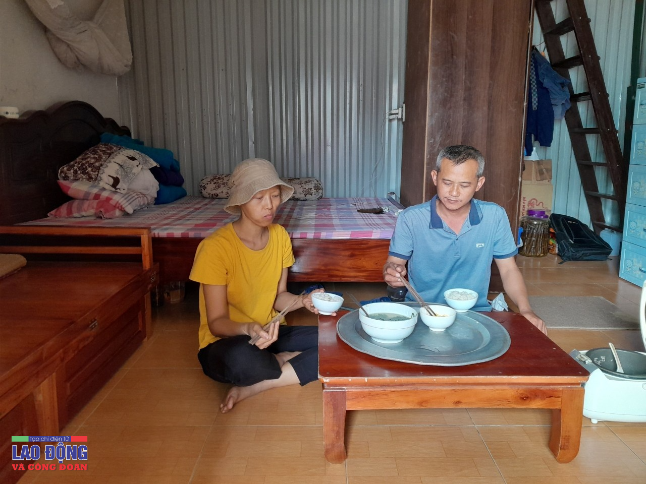 Bất ổn di dời khu tập thể 319 Vĩnh Hưng - Kỳ 1: Công nhân đột ngột mất việc Bất ổn di dời khu tập thể 319 Vĩnh Hưng - Kỳ 1: Công nhân đột ngột mất việc