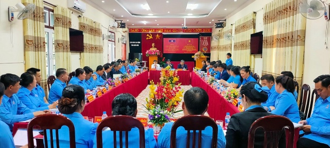 undefined LĐLĐ tỉnh Điện Biên Hội đàm với Liên hiệp Công đoàn 5 tỉnh bắc Lào