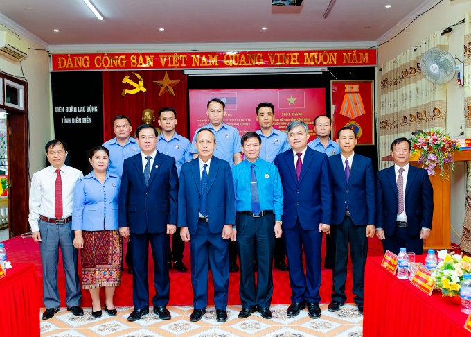 LĐLĐ tỉnh Điện Biên Hội đàm với Liên hiệp Công đoàn 5 tỉnh bắc Lào LĐLĐ tỉnh Điện Biên Hội đàm với Liên hiệp Công đoàn 5 tỉnh bắc Lào