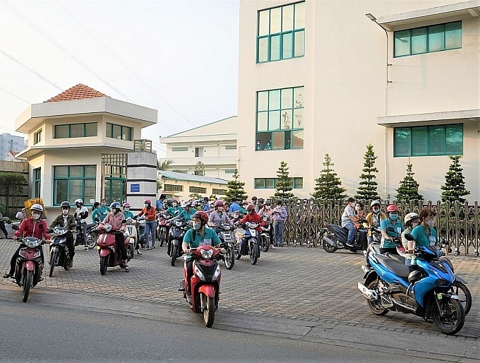 Công nhân mất việc làm cuối năm, tránh tình trạng các bẫy lừa