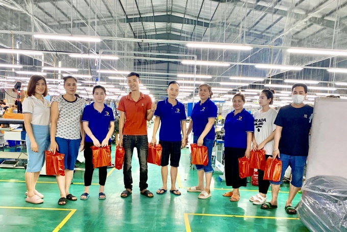 Công nhân làm việc tốt có thể "nhân đôi" thu nhập hằng tháng Công nhân làm việc tốt có thể "nhân đôi" thu nhập hằng tháng