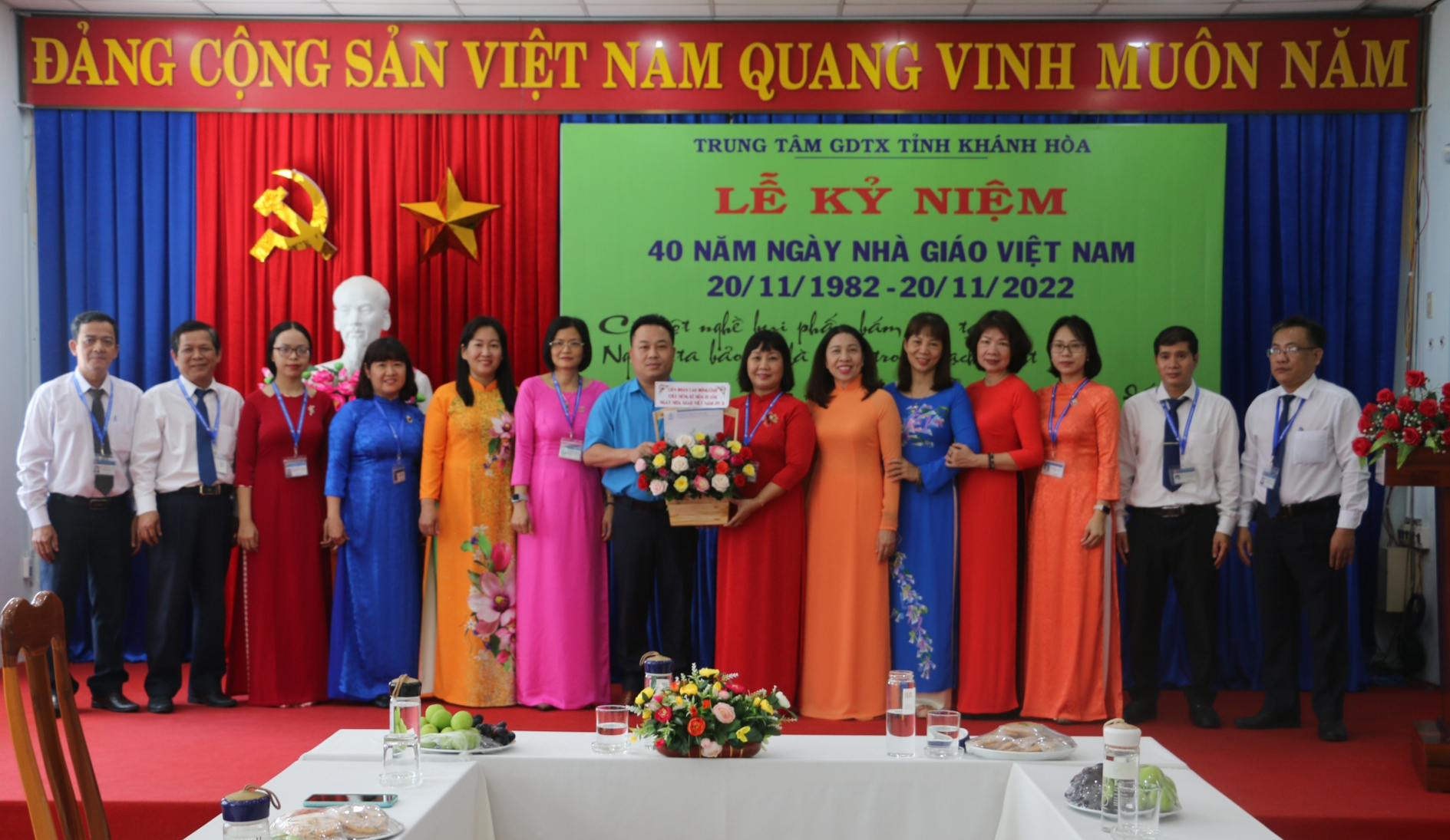 LĐLĐ Khánh Hòa: Chúc mừng các đơn vị giáo dục nhân dịp kỷ niệm Ngày Nhà giáo Việt Nam LĐLĐ Khánh Hòa: Chúc mừng các đơn vị giáo dục nhân dịp kỷ niệm Ngày Nhà giáo Việt Nam