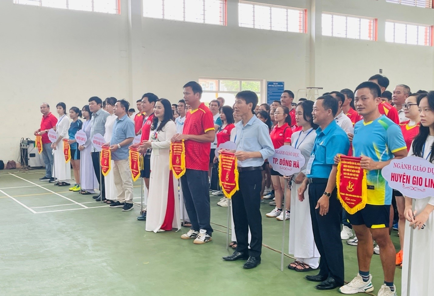 Giải bóng chuyền ngành Giáo dục Quảng Trị: Sôi động, hấp dẫn