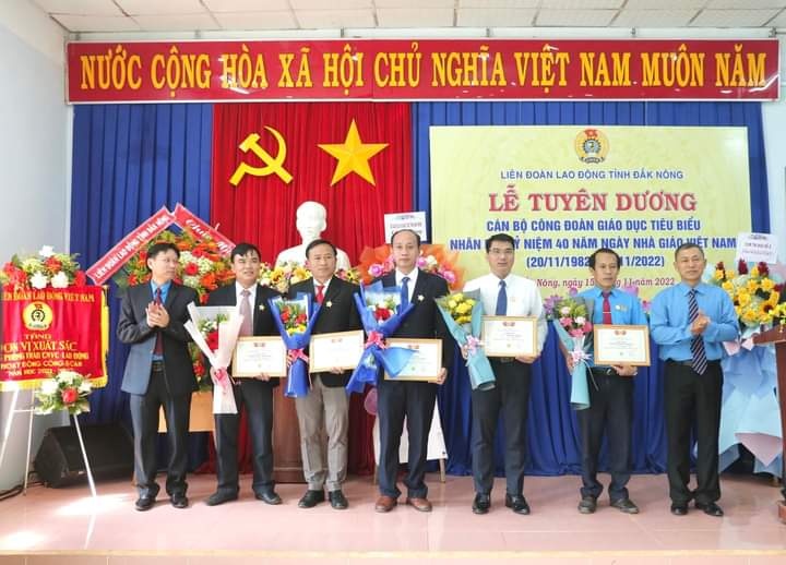 Đắk Nông tuyên dương cán bộ công đoàn giáo dục tiêu biểu