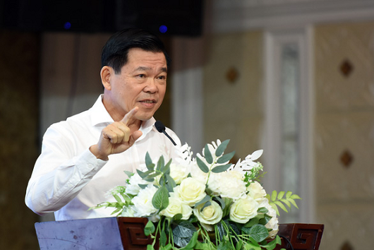 Bí thư Tỉnh ủy Đồng Nai Nguyễn Hồng Lĩnh phát biểu tại hội nghị 