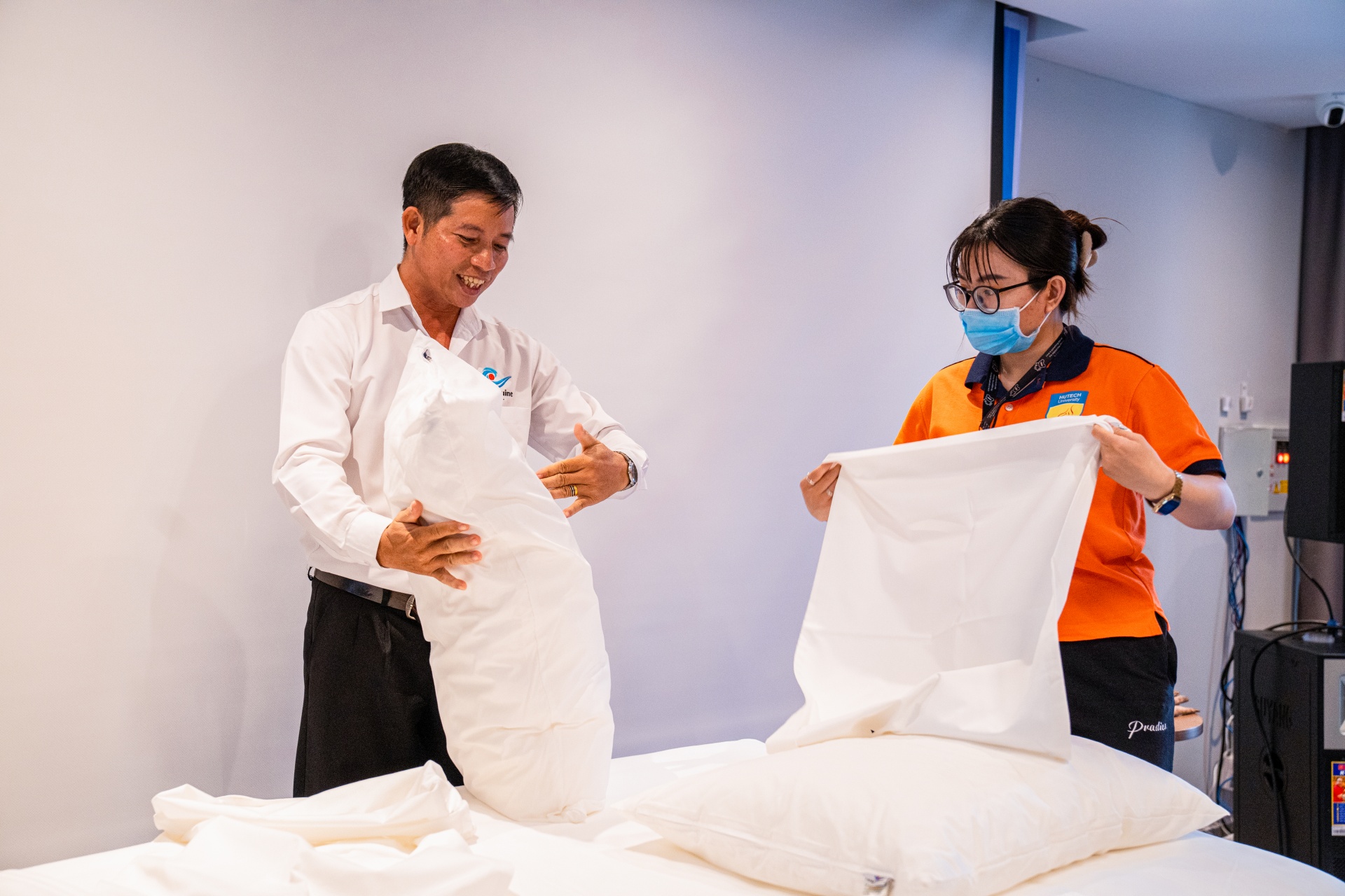 Bài 2: Chủ động đào tạo, chú trọng thực nghiệm Bài 2: Chủ động đào tạo, chú trọng thực nghiệm