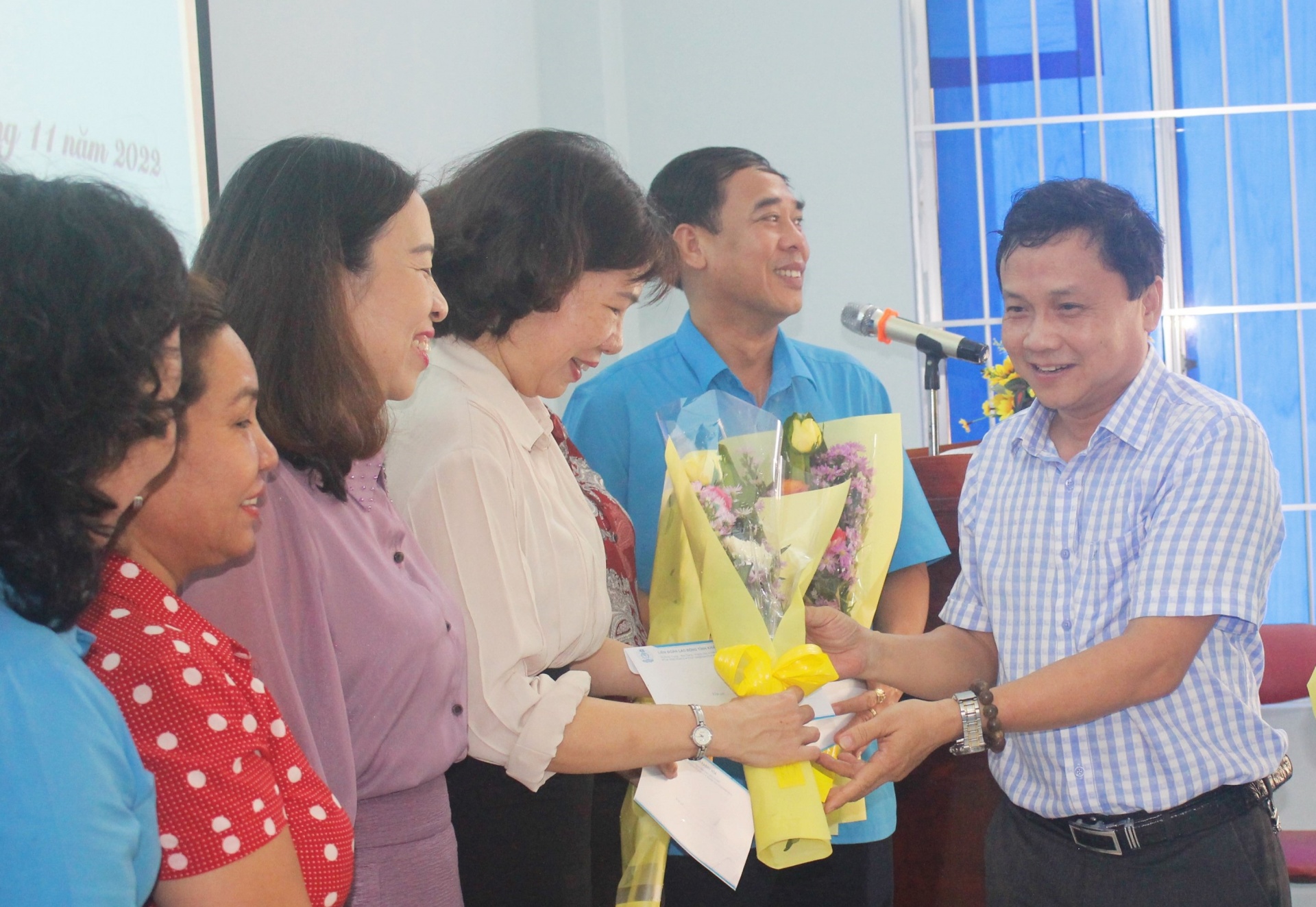 LĐLĐ tỉnh Khánh Hòa: Gặp mặt cán bộ công đoàn chuyên trách ngành Giáo dục LĐLĐ tỉnh Khánh Hòa: Gặp mặt cán bộ công đoàn chuyên trách ngành Giáo dục