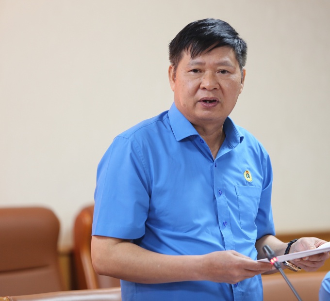 Công nhân thiếu việc cuối năm - Bài 4: Tập trung giải quyết việc làm cho người lao động Công nhân thiếu việc cuối năm - Bài 4: Tập trung giải quyết việc làm cho người lao động