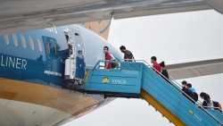 Khách bay nội địa hồi phục, vượt mức trước đại dịch