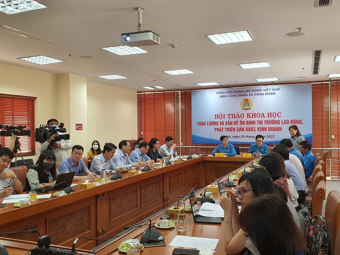 Một số khuyến nghị nhằm thực hiện mức lương đủ sống cho người lao động Một số khuyến nghị nhằm thực hiện mức lương đủ sống cho người lao động