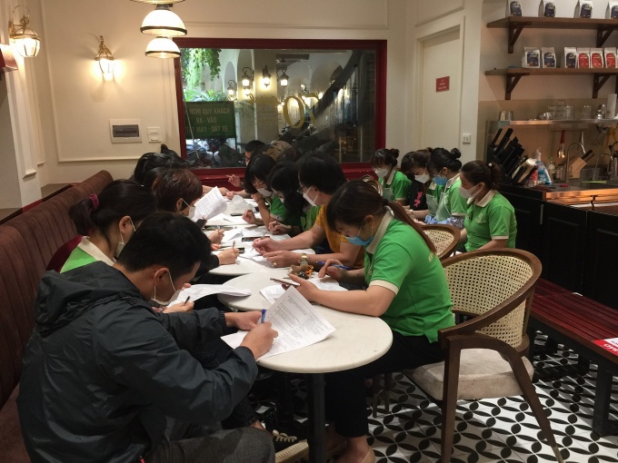 Một số khuyến nghị nhằm thực hiện mức lương đủ sống cho người lao động Một số khuyến nghị nhằm thực hiện mức lương đủ sống cho người lao động