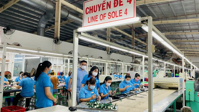 Một số khuyến nghị nhằm thực hiện mức lương đủ sống cho người lao động Một số khuyến nghị nhằm thực hiện mức lương đủ sống cho người lao động