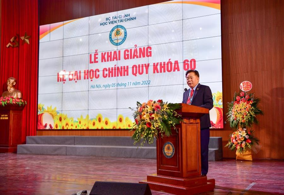 Vietcombank trao tặng học bổng trị giá 200 triệu cho sinh viên Học viện Tài chính Vietcombank trao tặng học bổng trị giá 200 triệu cho sinh viên Học viện Tài chính