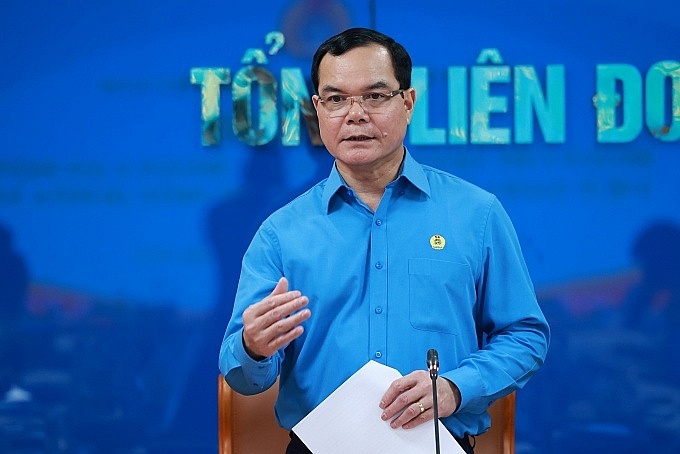 Cần tiếp tục khẩn trương đồng hành với người lao động gặp nhiều khó khăn Cần tiếp tục đồng hành với người lao động gặp nhiều khó khăn