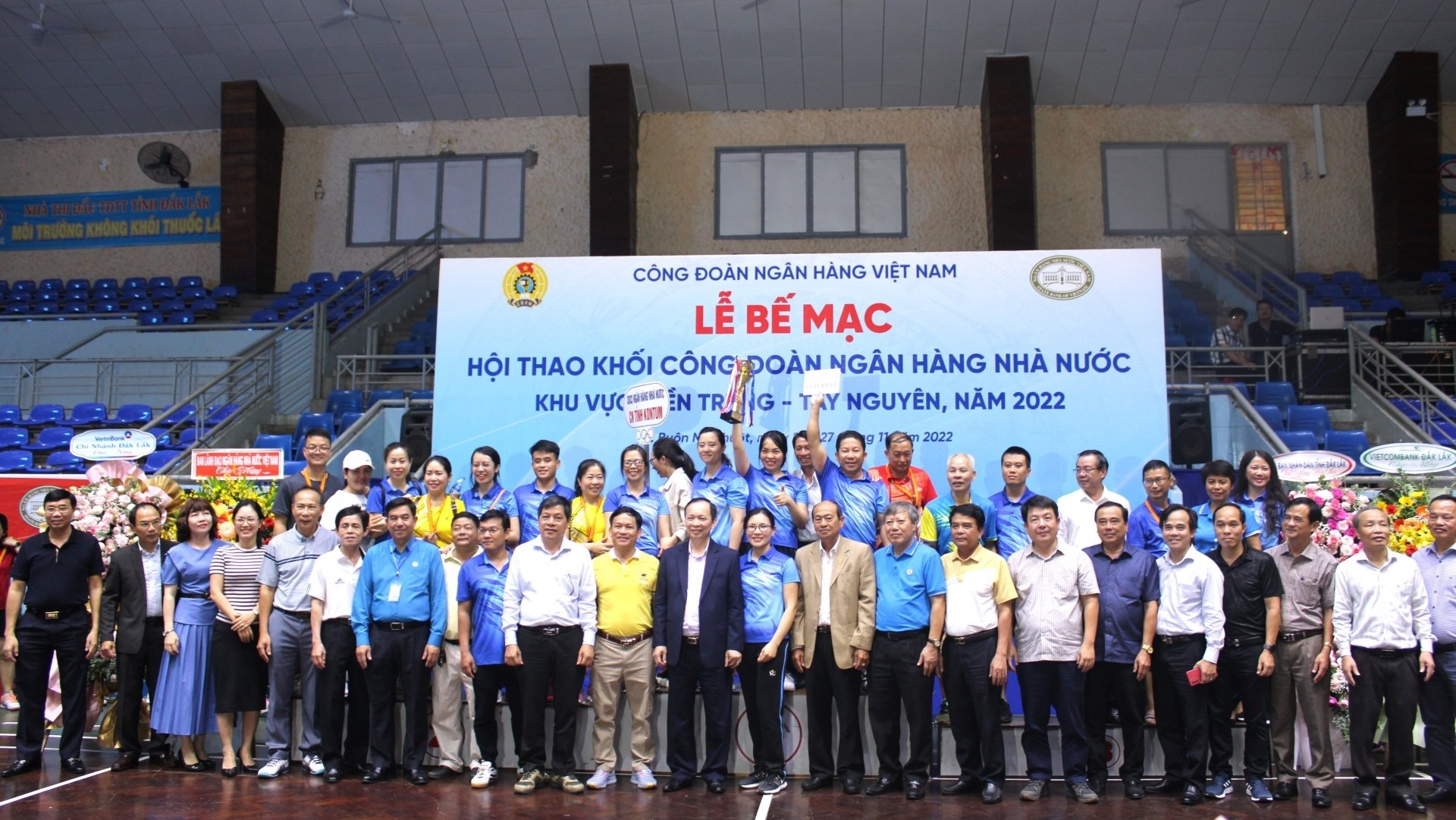 Tưng bừng hội thao khối Công đoàn Ngân hàng Nhà nước khu vực miền Trung - Tây Nguyên Tưng bừng hội thao khối Công đoàn Ngân hàng Nhà nước khu vực miền Trung - Tây Nguyên