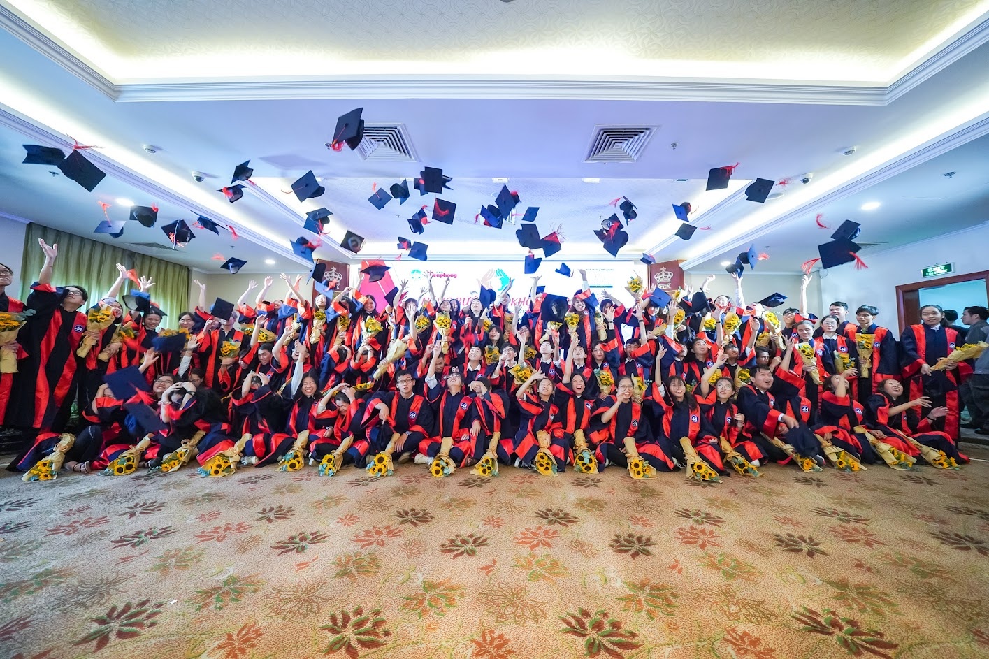 VWS đồng hành cùng “Nâng bước thủ khoa 2022”