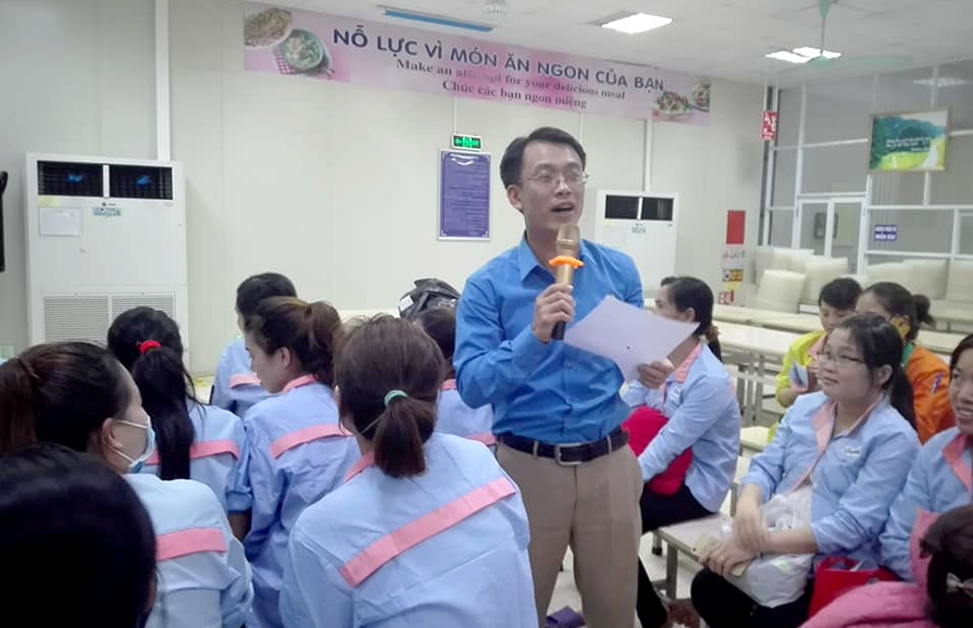 Công đoàn 6 tỉnh Bắc Trung Bộ: Tập trung bảo vệ quyền lợi hợp pháp, chính đáng cho NLĐ Công đoàn 6 tỉnh Bắc Trung Bộ: Tập trung bảo vệ quyền lợi hợp pháp, chính đáng cho NLĐ