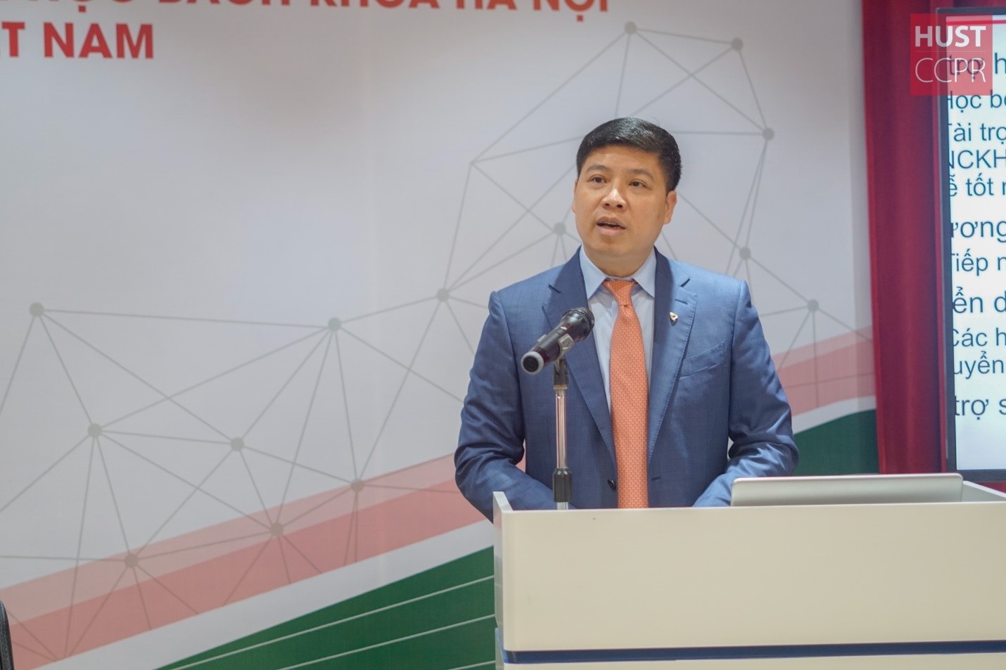 Vietcombank ký kết thỏa thuận hợp tác trao tặng học bổng cho sinh viên Vietcombank ký kết thỏa thuận hợp tác trao tặng học bổng cho sinh viên