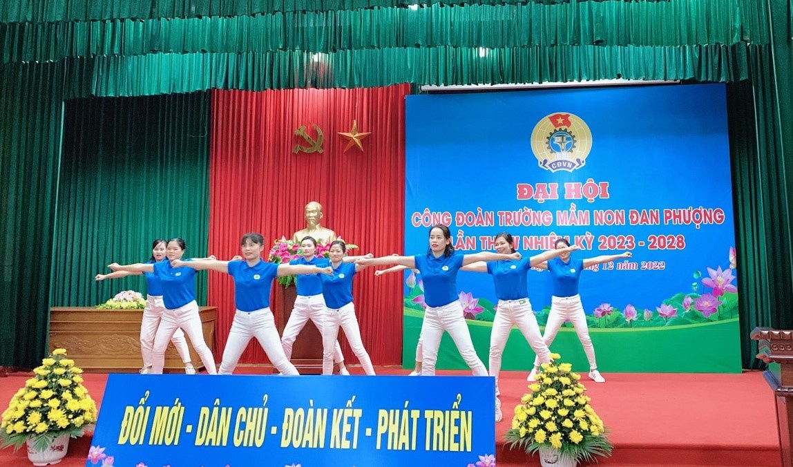 Đại hội điểm trên “quê hương người gái đảm” Đại hội điểm trên “quê hương người gái đảm”