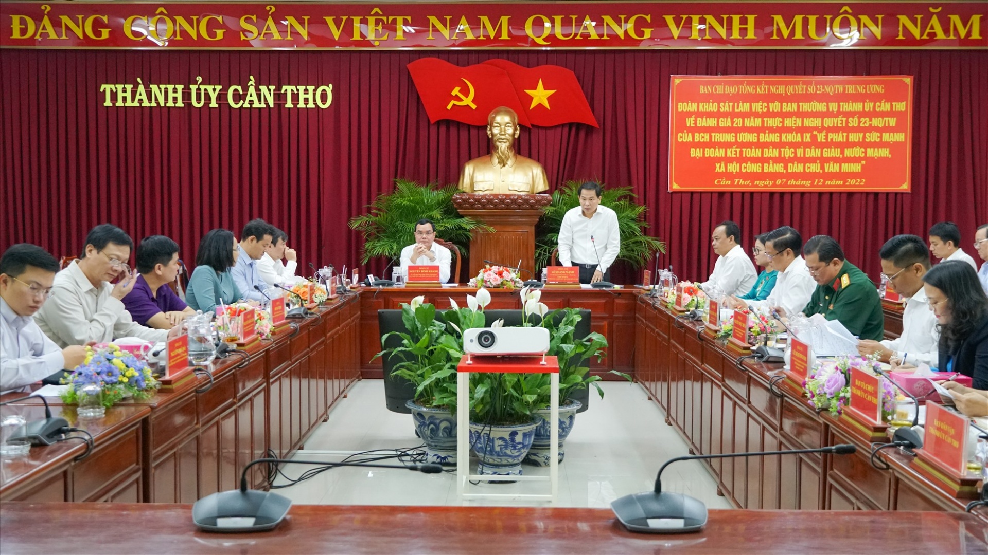 Khảo sát, đánh giá việc thực hiện Nghị quyết số 23-NQ/TW tại thành phố Cần Thơ
