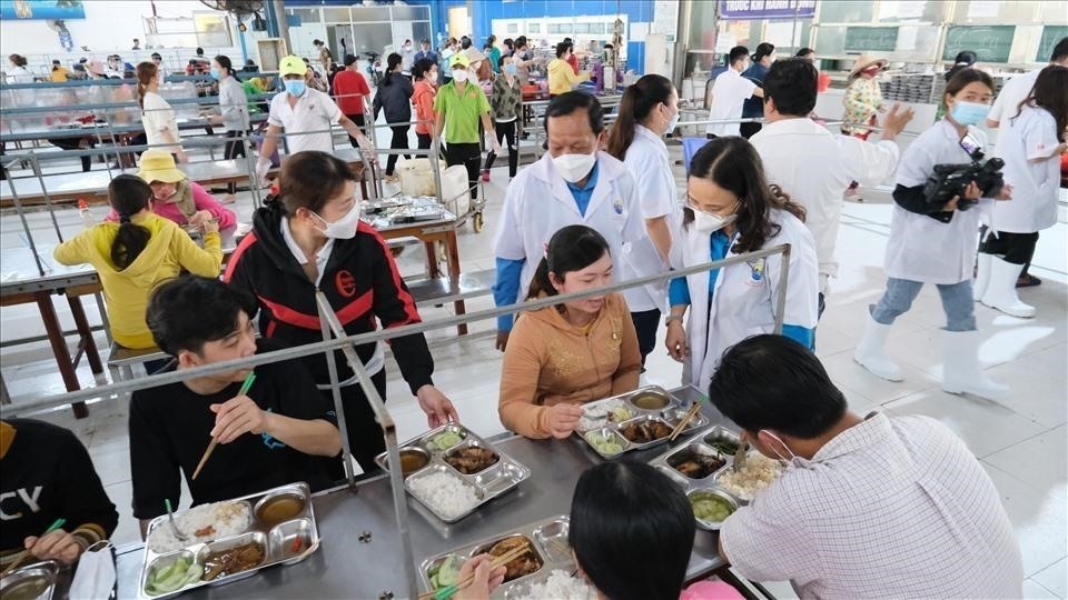 Thỏa ước lao động của nhiều doanh nghiệp tại Cần Thơ có quy định giá trị bữa ăn ca Thỏa ước lao động của nhiều doanh nghiệp tại Cần Thơ có quy định giá trị bữa ăn ca