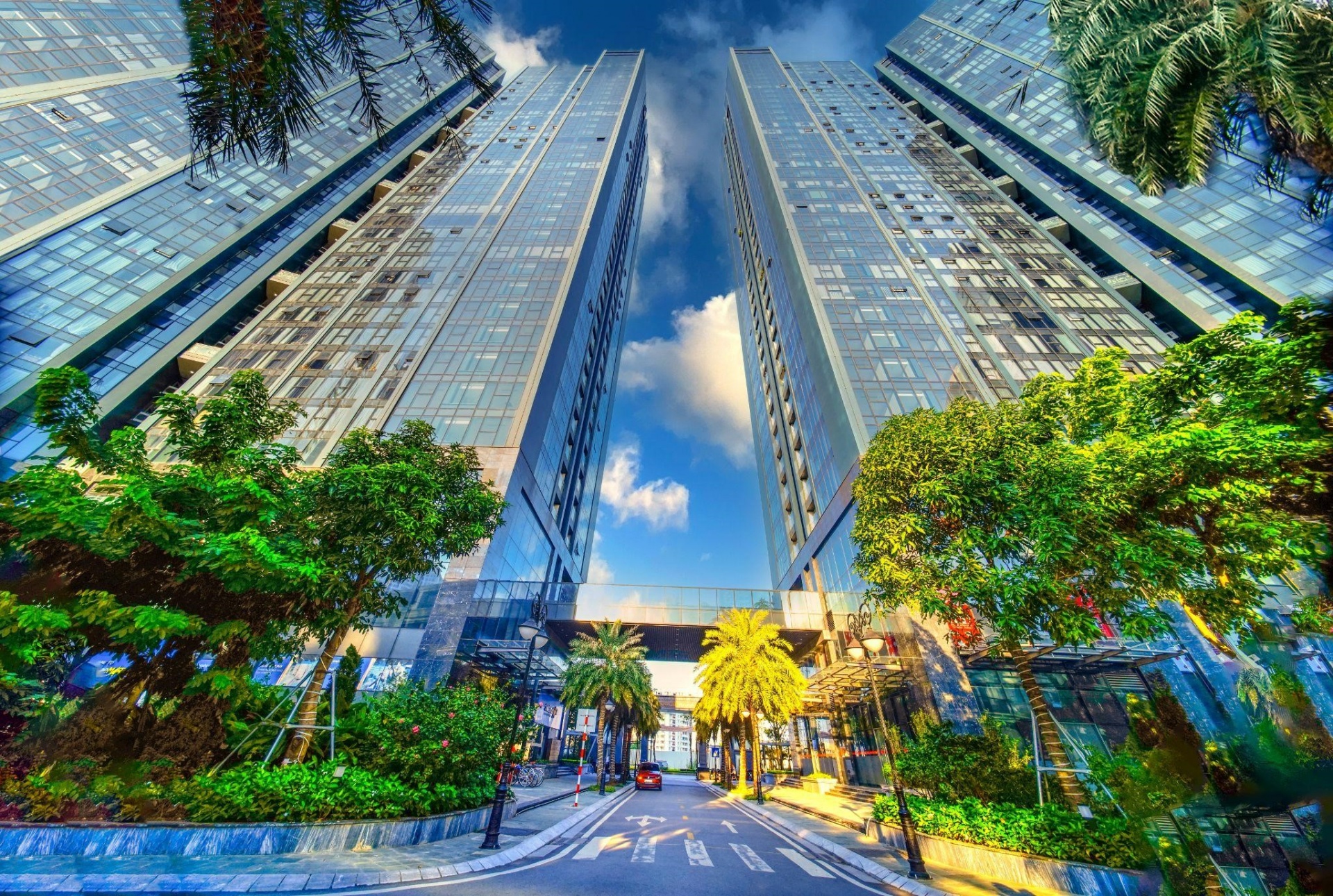 Từng được vinh danh là Khu đô thị đáng sống năm 2021, Sunshine City là một miền thiên nhiên thuần khiết, được ví như một “ốc đảo xanh” trong lòng phố Từng được vinh danh là Khu đô thị đáng sống năm 2021, Sunshine City là một miền thiên nhiên thuần khiết, được ví như một “ốc đảo xanh” trong lòng phố