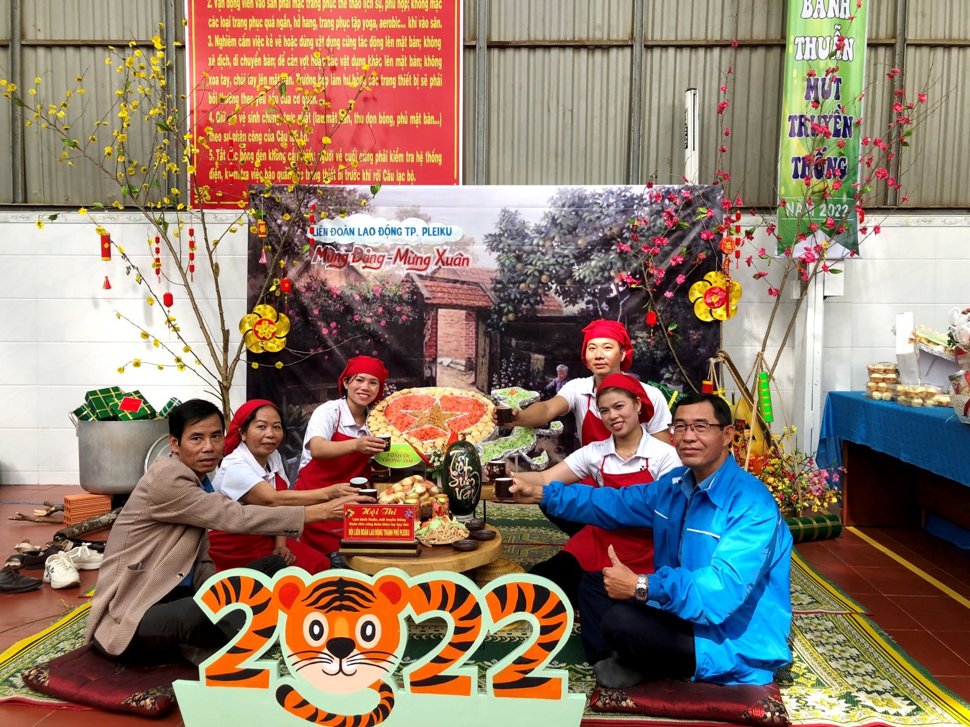 Gia Lai tiếp tục Hội thi làm bánh, mứt truyền thống tặng NLĐ