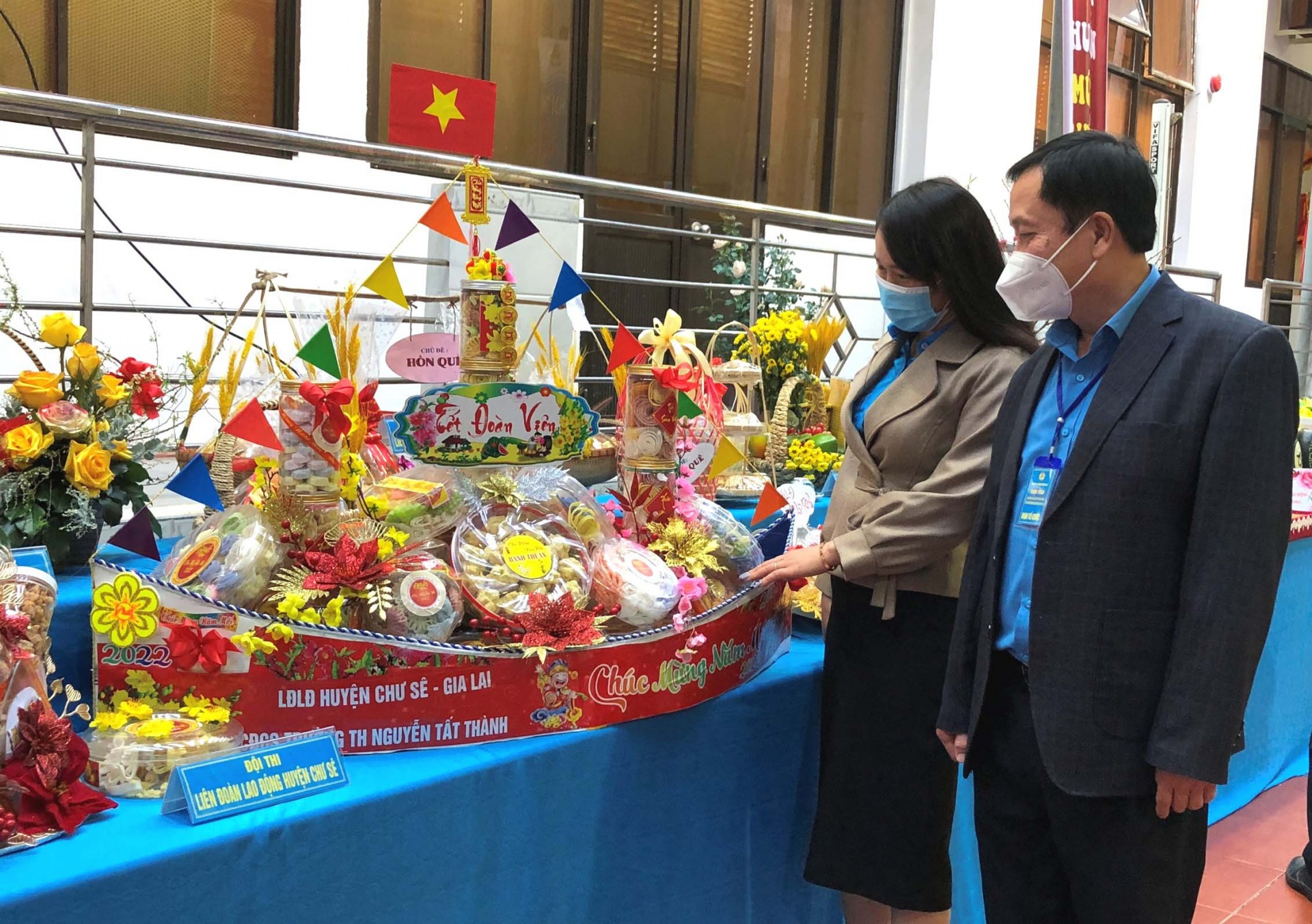 Gia Lai tiếp tục Hội thi làm bánh, mứt truyền thống tặng NLĐ