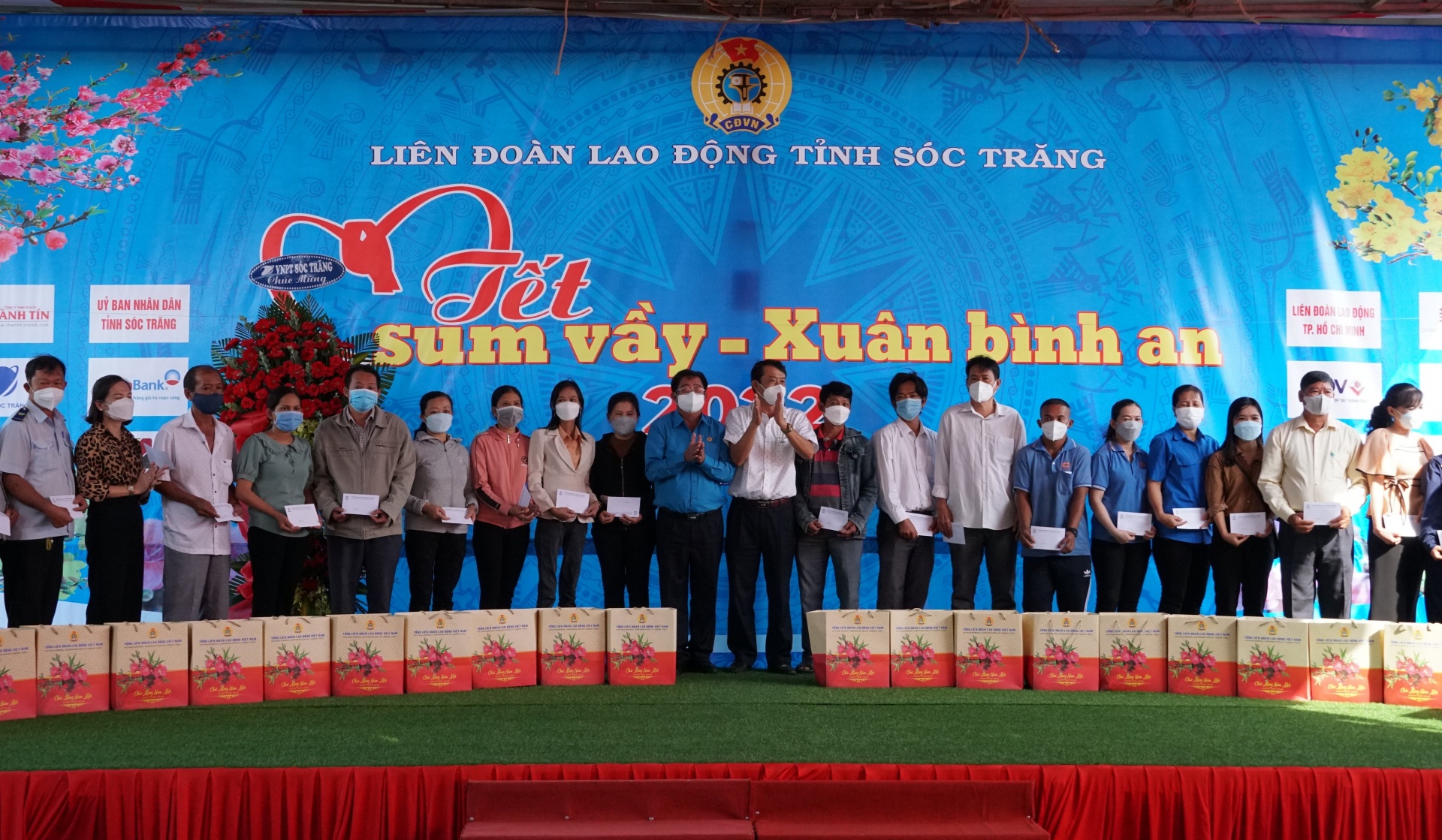 Đồng bằng sông Cửu Long: Đa dạng các hoạt động chăm lo Tết cho người lao động