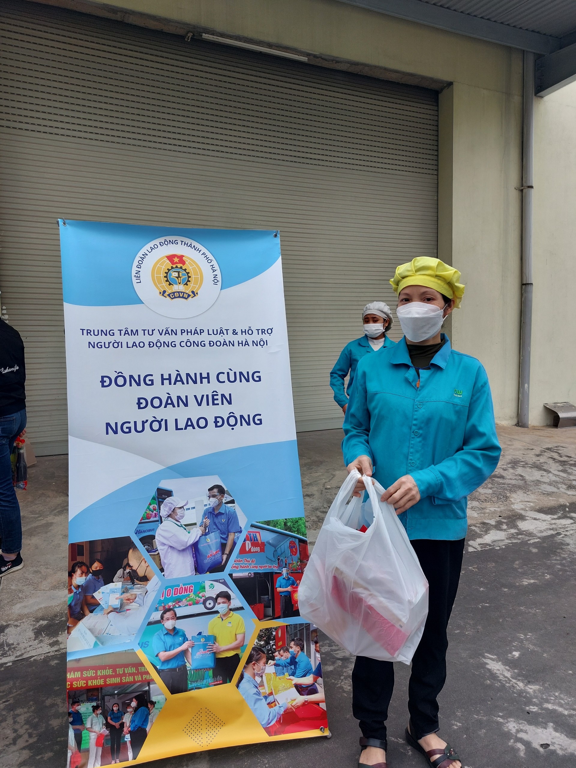 Thêm chuyến “Xe siêu thị đoàn viên Công đoàn” đầy ắp hàng hóa đến với CNLĐ Thêm chuyến “Xe siêu thị đoàn viên Công đoàn” đầy ắp hàng hóa đến với CNLĐ