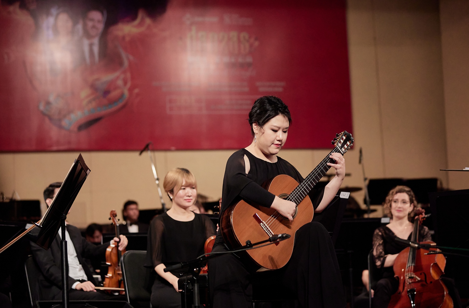 Màn biểu diễn “xuất thần” của nữ nghệ sỹ guitar nổi tiếng thế giới Bokyung Byun tại buổi hòa nhạc của SSO Màn biểu diễn “xuất thần” của nữ nghệ sỹ guitar nổi tiếng thế giới Bokyung Byun tại buổi hòa nhạc của SSO