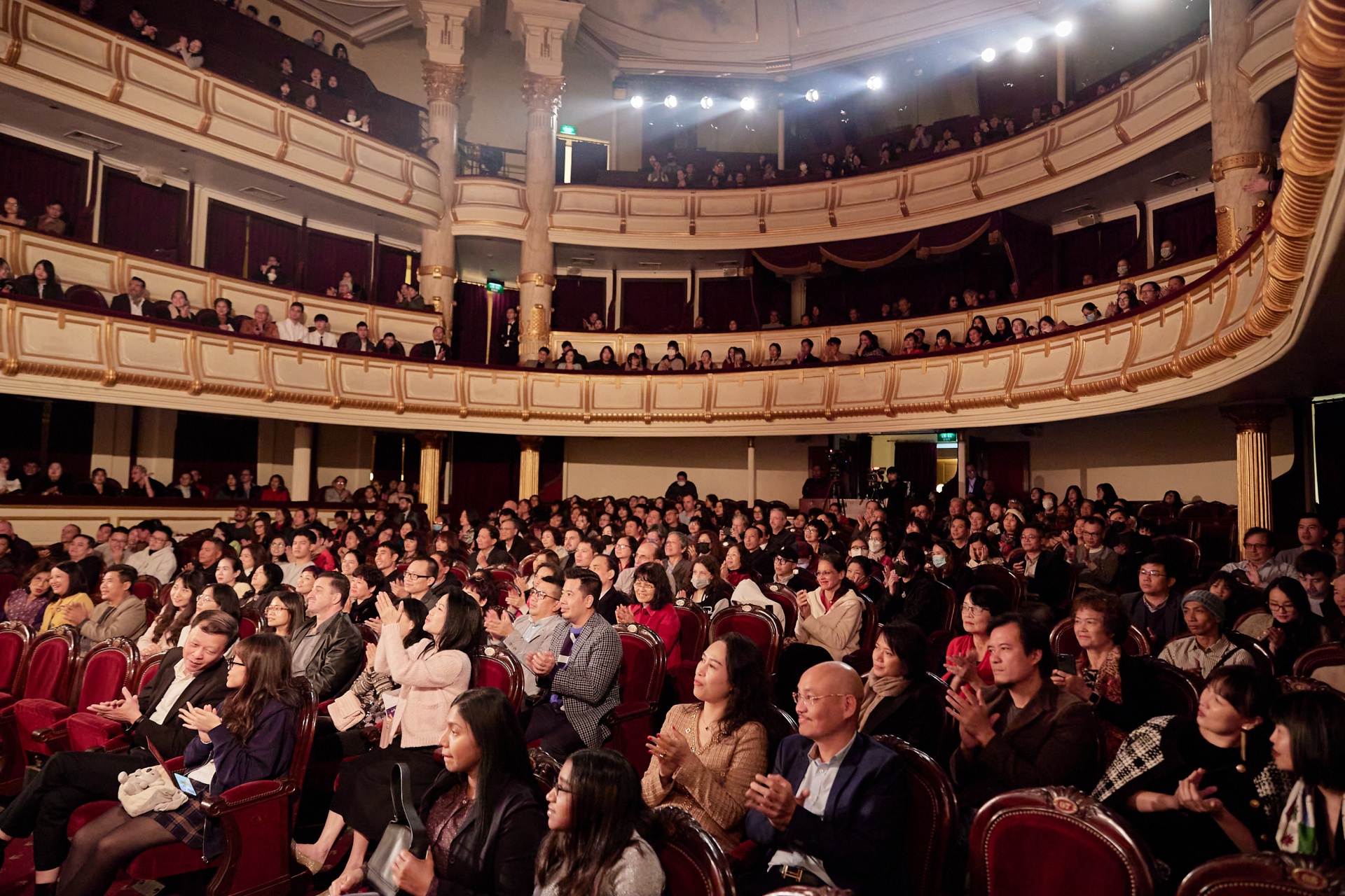 Màn biểu diễn “xuất thần” của nữ nghệ sỹ guitar nổi tiếng thế giới Bokyung Byun tại buổi hòa nhạc của SSO Màn biểu diễn “xuất thần” của nữ nghệ sỹ guitar nổi tiếng thế giới Bokyung Byun tại buổi hòa nhạc của SSO