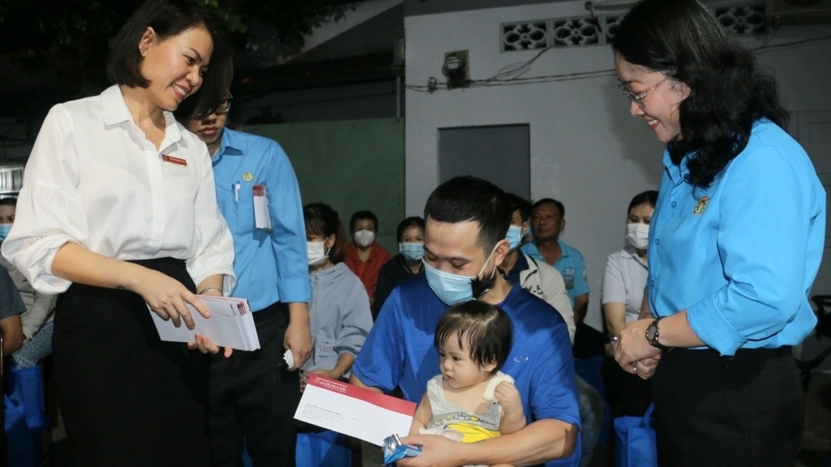 Công đoàn Bình Dương: Nhiều hoạt động chăm lo cho đoàn viên, NLĐ khó khăn dịp cận Tết