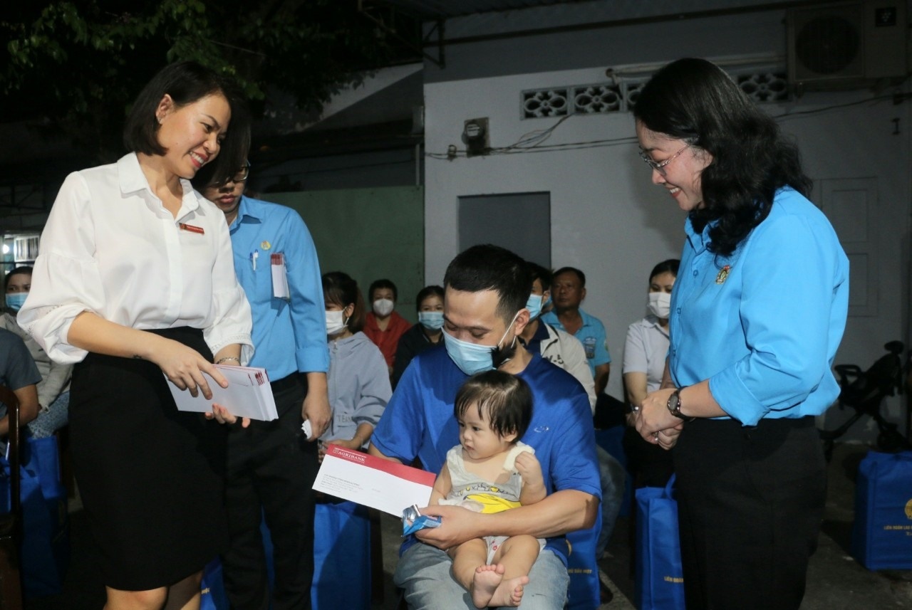 Công đoàn Bình Dương: Nhiều hoạt động chăm lo cho đoàn viên, NLĐ khó khăn dịp cận Tết