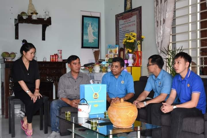 Đắk Lắk: Hơn 33 ngàn lượt đoàn viên được thăm hỏi, tặng quà trong năm 2022 Đắk Lắk: Hơn 33 ngàn lượt đoàn viên được thăm hỏi, tặng quà trong năm 2022