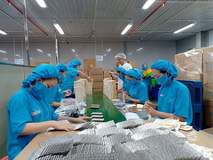 Thủ tướng chỉ đạo các biện pháp ổn định thị trường lao động và chăm lo cho NLĐ Thủ tướng chỉ đạo các biện pháp ổn định thị trường lao động và chăm lo cho NLĐ