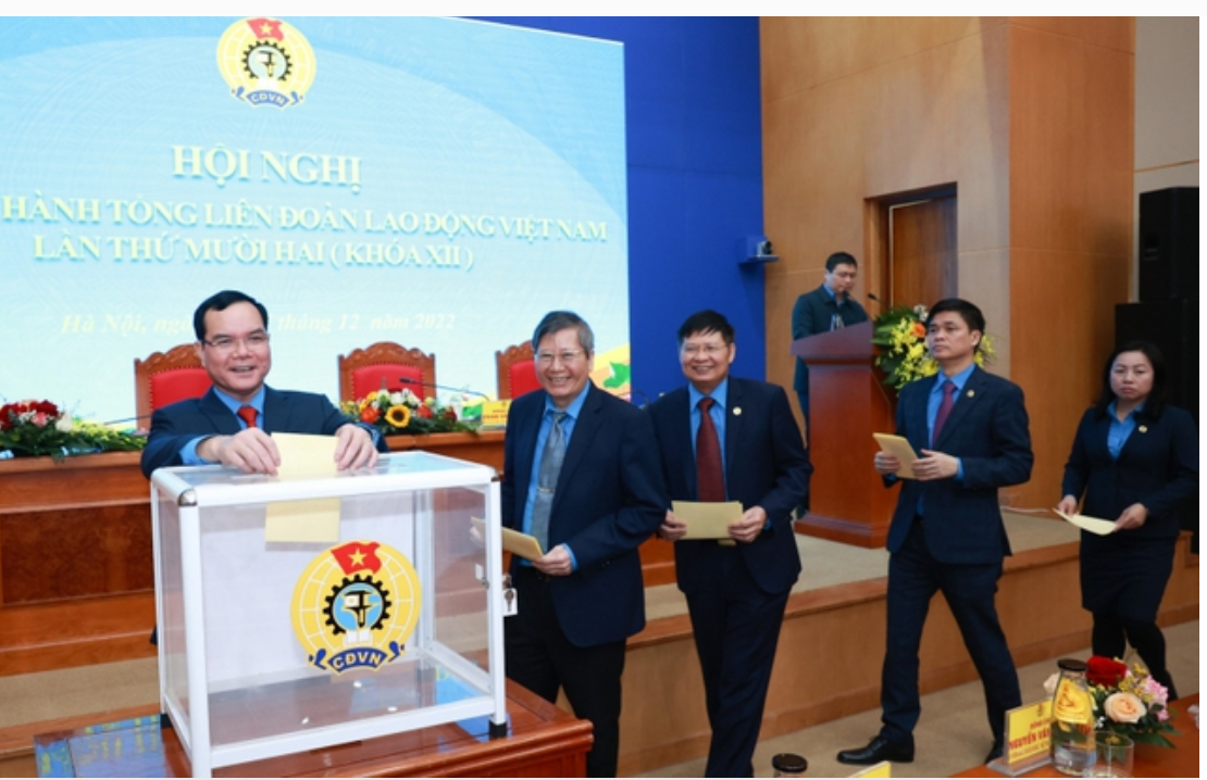 Bổ sung 2 Ủy viên Đoàn Chủ tịch và 11 Ủy viên Ban Chấp hành Tổng LĐLĐ Việt Nam Bổ sung 2 Ủy viên Đoàn Chủ tịch và 11 Ủy viên Ban Chấp hành Tổng LĐLĐ Việt Nam