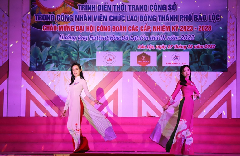 Lâm Đồng chú trọng xây dựng đời sống văn hóa trong công nhân, viên chức người lao động Lâm Đồng chú trọng xây dựng đời sống văn hóa trong công nhân, viên chức người lao động