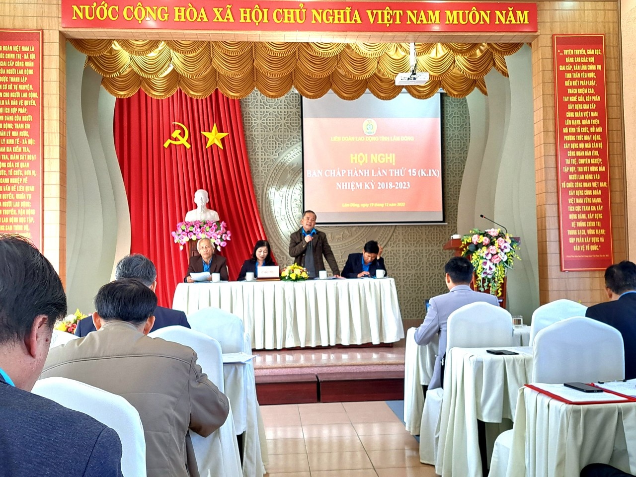 Lâm Đồng: Hội nghị Ban Chấp hành LĐLĐ tỉnh quyết định nhiều nội dung quan trọng Lâm Đồng: Hội nghị Ban Chấp hành LĐLĐ tỉnh quyết định nhiều nội dung quan trọng