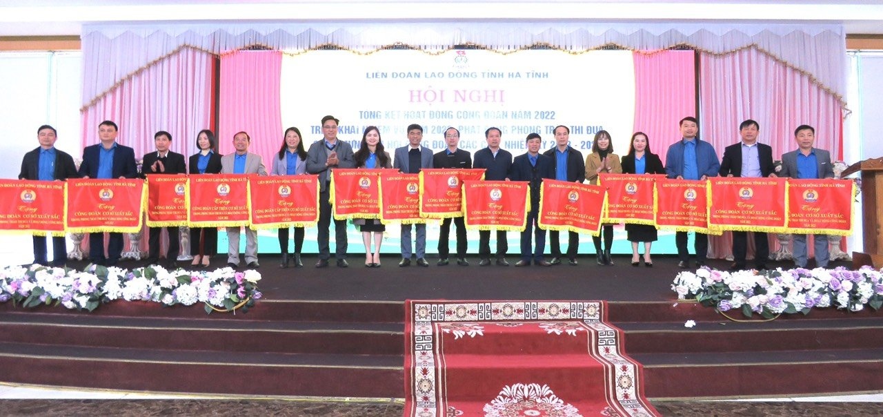 Công đoàn Hà Tĩnh: Tạo tiền đề vững chắc bước vào nhiệm kỳ mới Công đoàn Hà Tĩnh: Tạo tiền đề vững chắc bước vào nhiệm kỳ mới