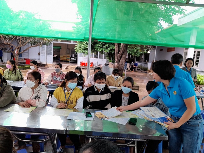 Cần hiểu đúng về bản chất giai cấp công nhân của Đảng cộng sản Việt Nam Cần hiểu đúng về bản chất giai cấp công nhân của Đảng cộng sản Việt Nam