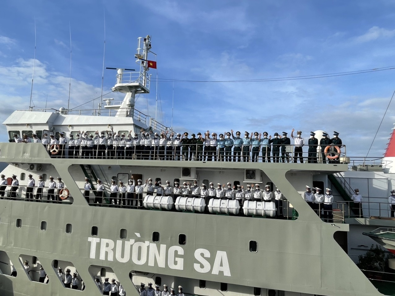 Tiễn đoàn công tác đi thăm quân và dân huyện đảo Trường Sa nhân dịp Xuân Quý Mão 2023 Tiễn đoàn công tác đi thăm quân và dân huyện đảo Trường Sa nhân dịp Xuân Quý Mão 2023