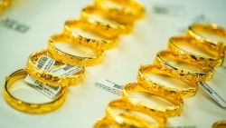 Giá vàng quay đầu đi xuống khi thị trường lao động khởi sắc